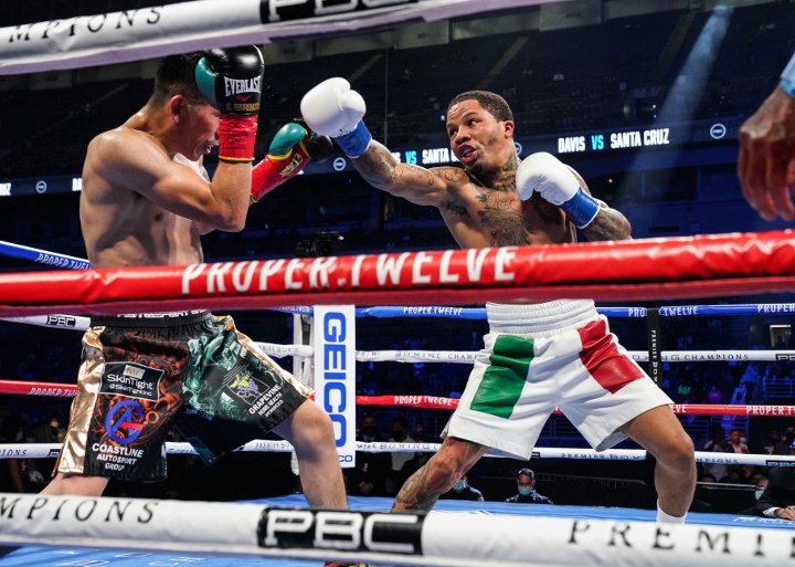 Photos Gervonta Davis Blasts Leo Santa Cruz Out Cold in Sixth